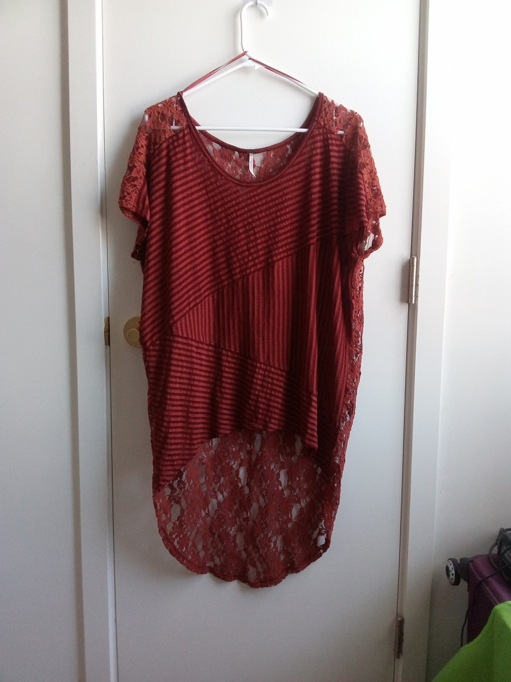 Free People boho lace accent high low tunic top size Medium.